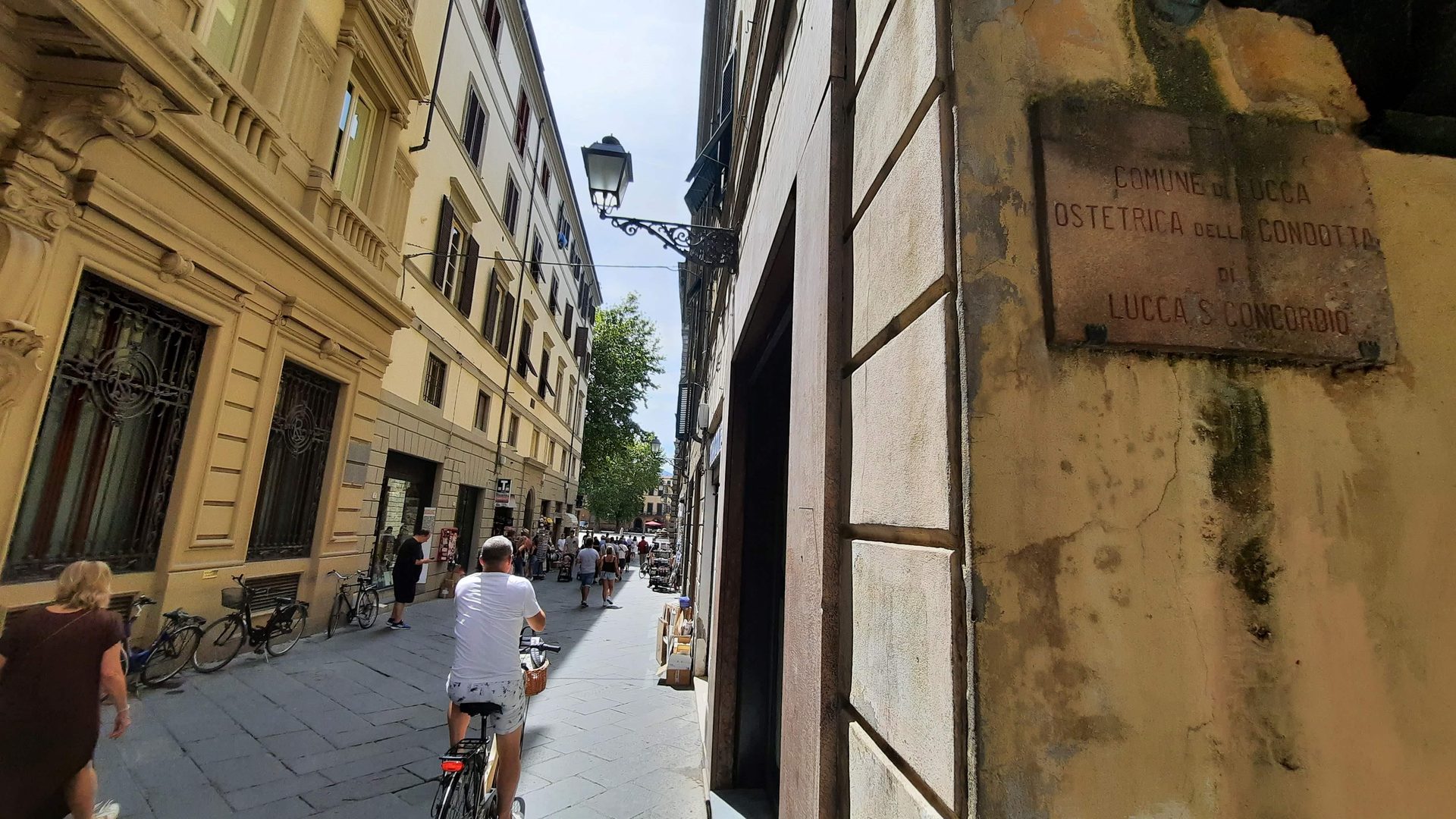 Municipal midwife's workplace signboard, Lucca - 01.jpg